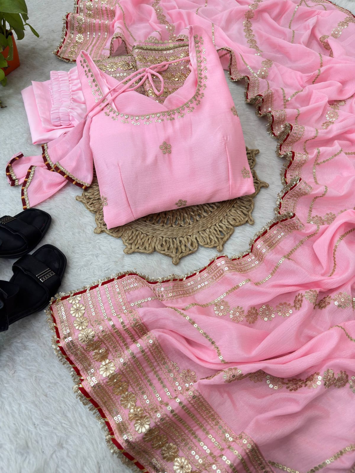 Code 025 photo 3